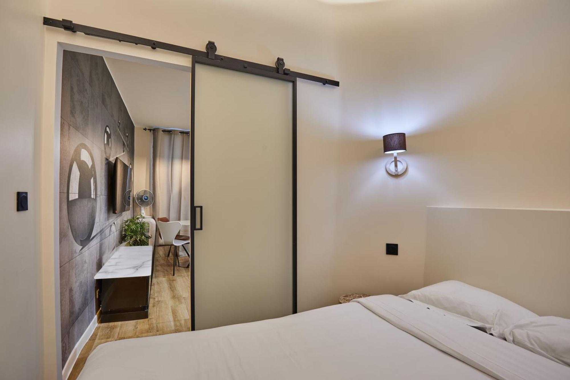 Rent A Room - Residence Meslay Paris Exterior photo